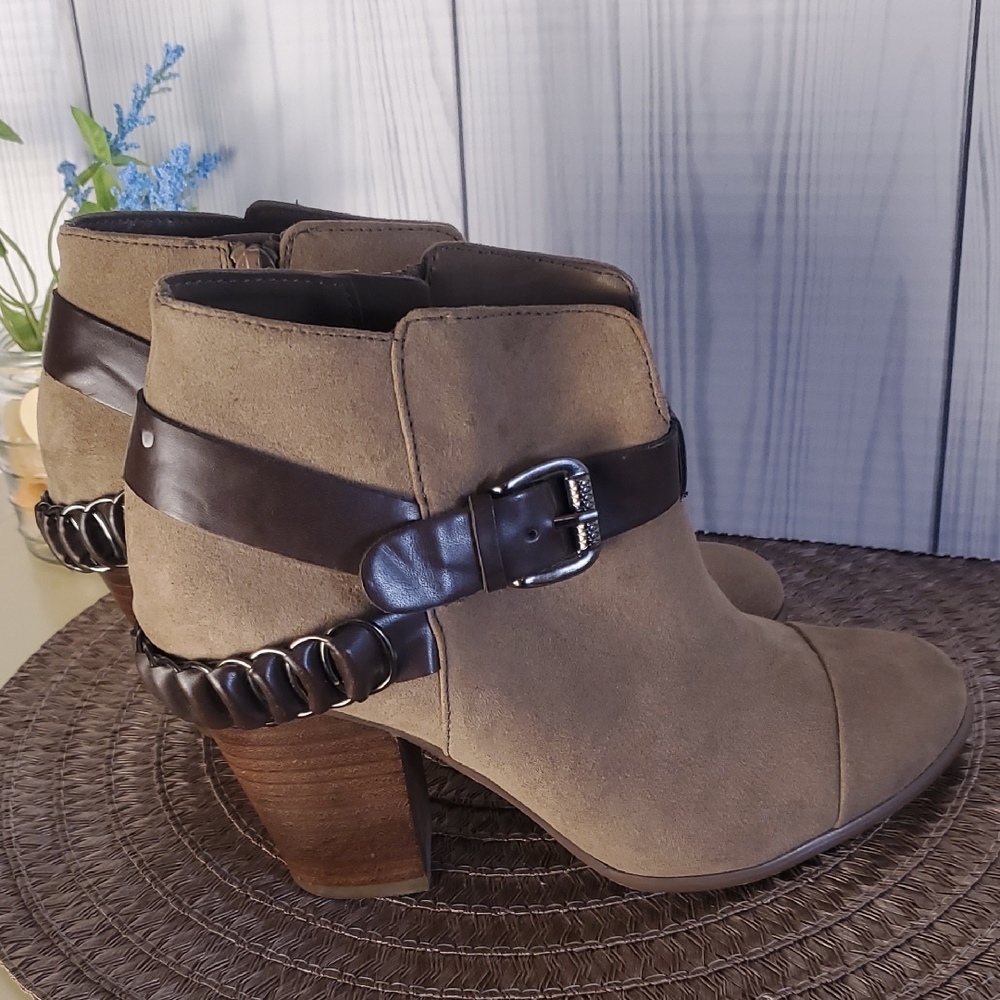Carlos by Carlos Santana Brown and Tan Ankle Booties